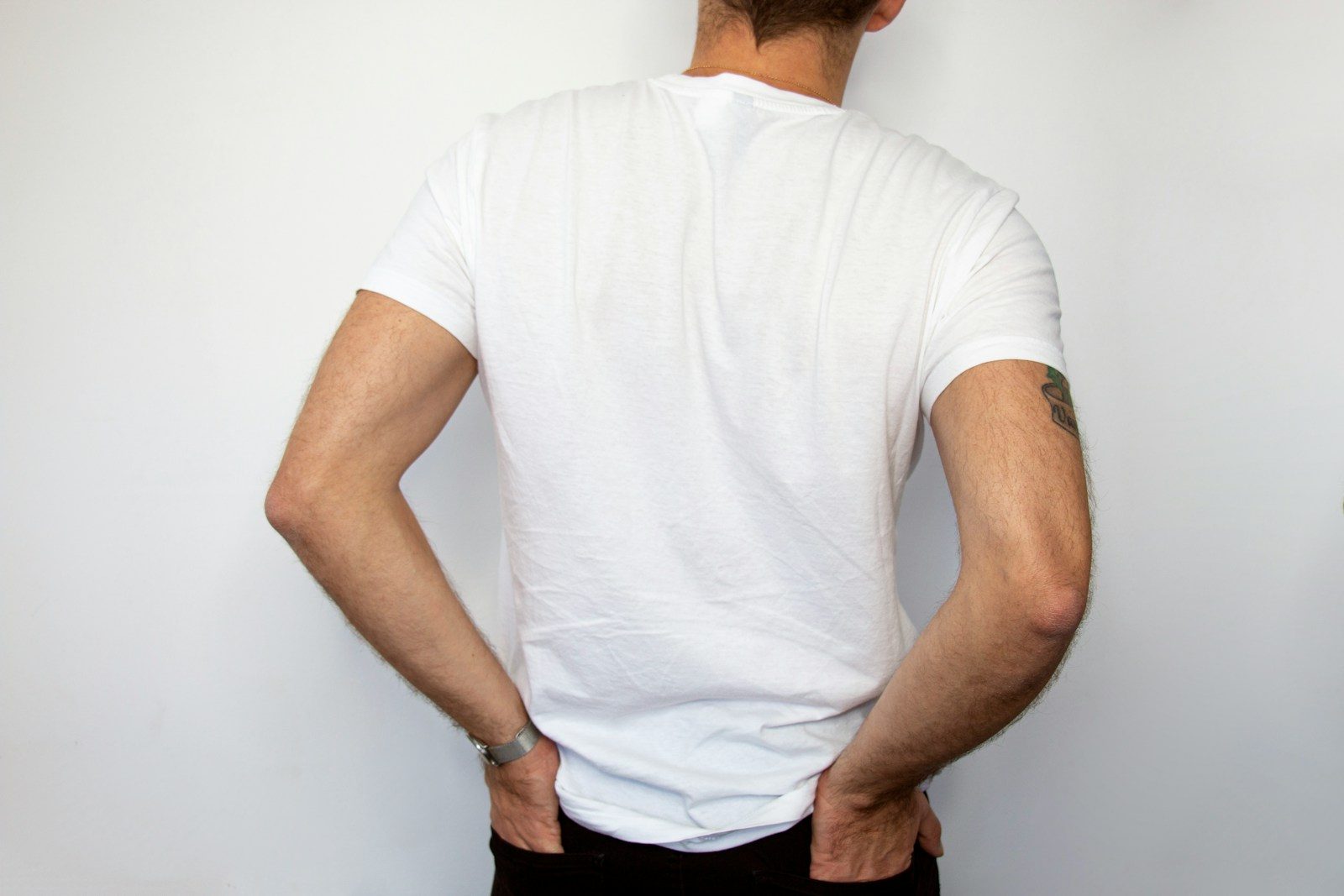 Image default